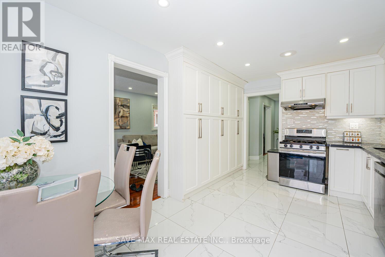 3446 Bertrand Road, Mississauga, Ontario  L5L 4G4 - Photo 16 - W12173296