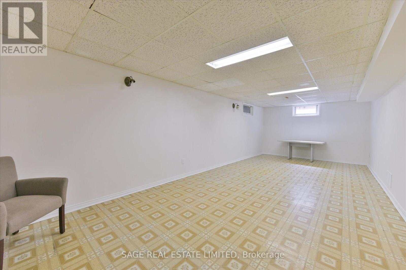 1 Goa Court, Toronto, Ontario  M8W 4Y2 - Photo 32 - W12190233