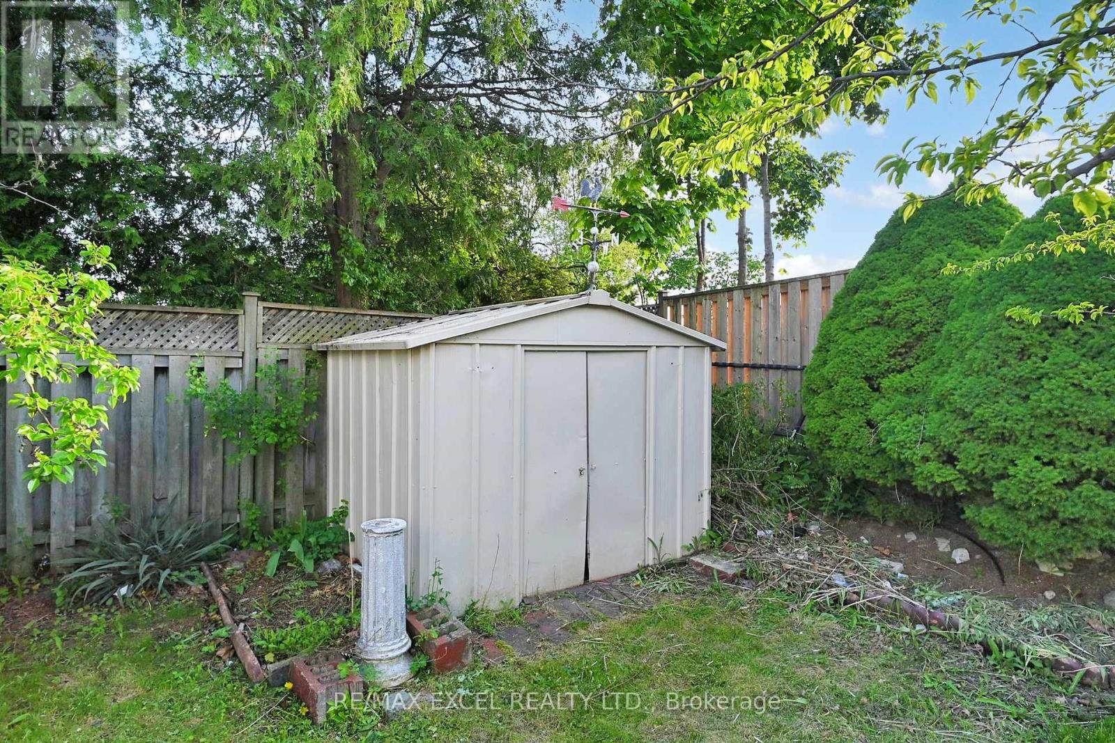 51 Kendleton Avenue, Toronto, Ontario  M9V 1T9 - Photo 49 - W12189722