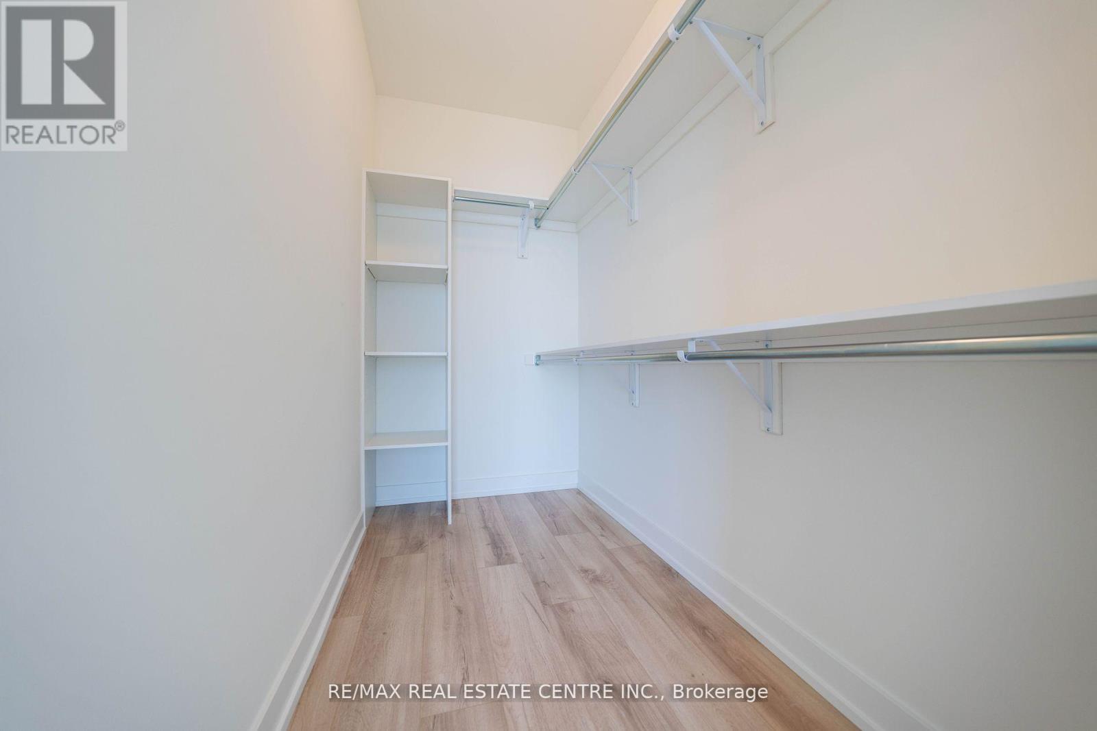 909 - 335 Wheat Boom Drive, Oakville, Ontario  L6H 0R3 - Photo 15 - W12190613