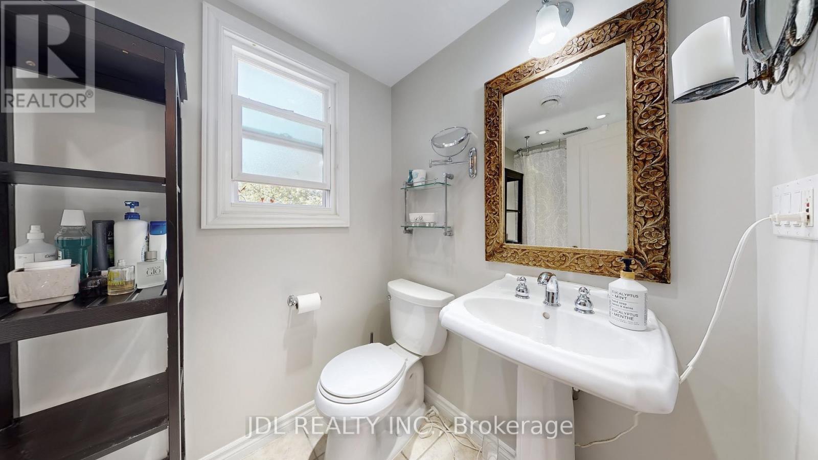 330 Poplar Drive, Oakville, Ontario  L6J 4E1 - Photo 14 - W12190979