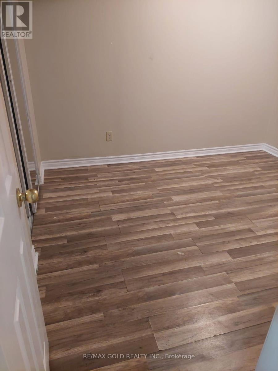 2 - 59 Meadowlark Drive, Brampton, Ontario  L6Y 4A3 - Photo 4 - W12155660