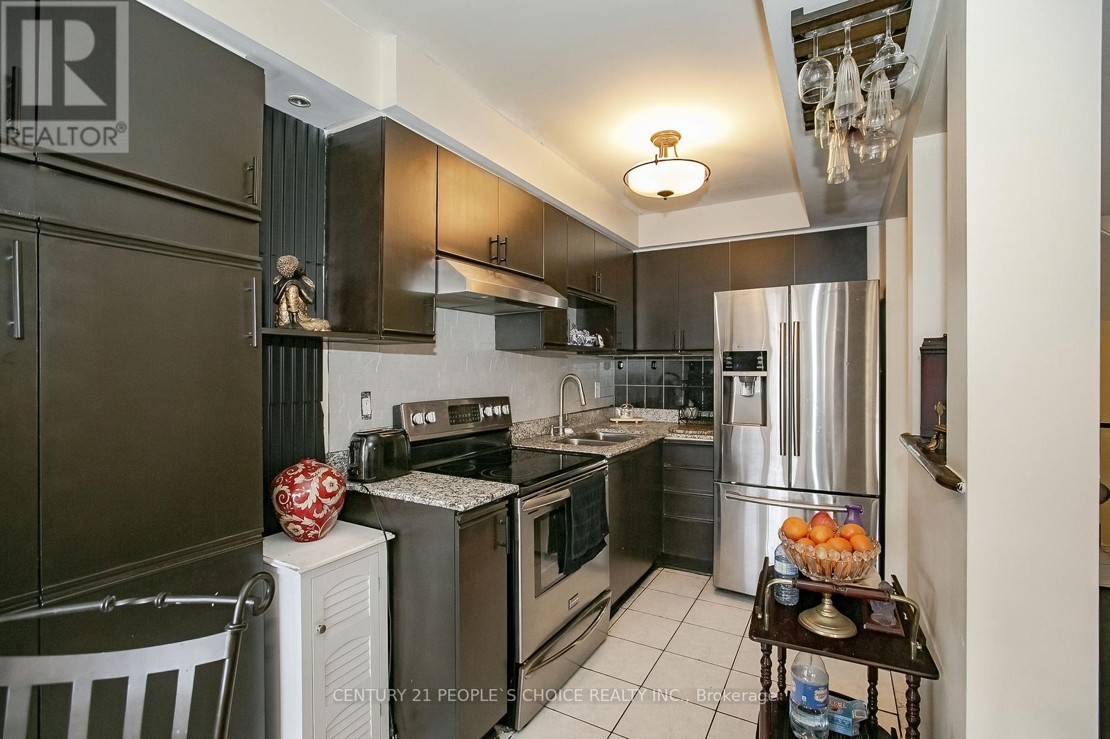 81 Ravenscliffe Court, Brampton, Ontario  L6X 4N9 - Photo 17 - W12192496