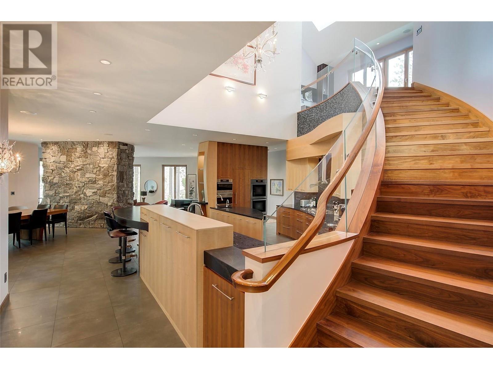 5308 Lakeshore Road, Kelowna, British Columbia  V1W 4J3 - Photo 41 - 10340167