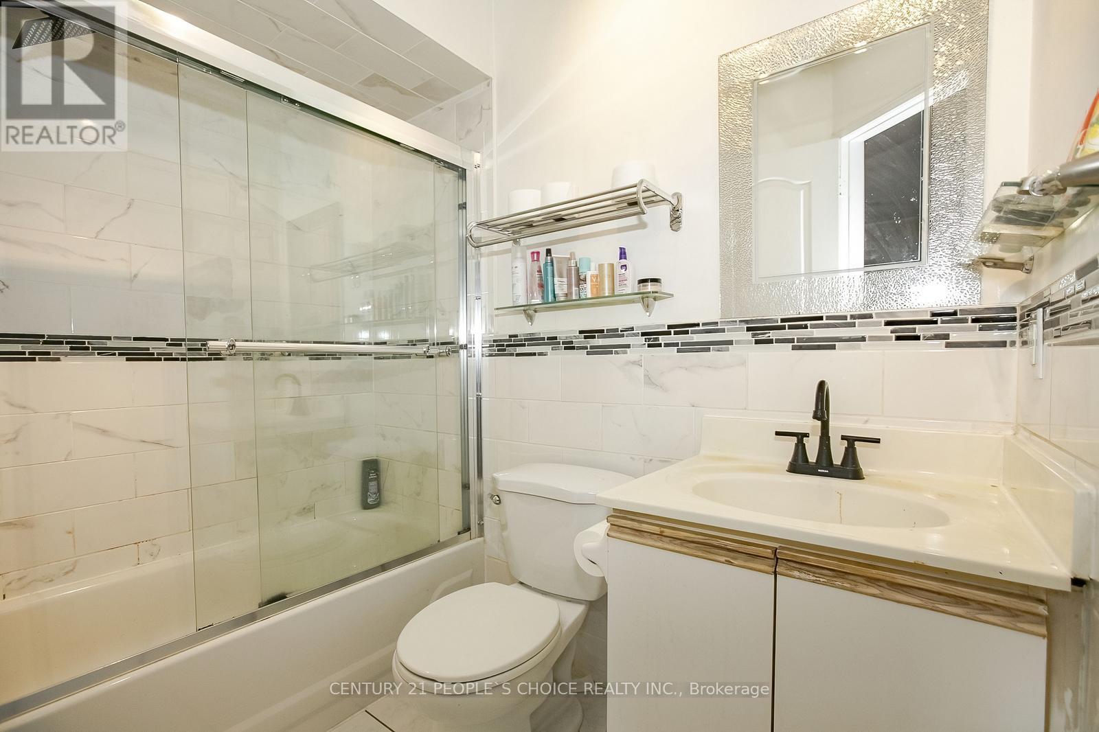 81 Ravenscliffe Court, Brampton, Ontario  L6X 4N9 - Photo 29 - W12192496