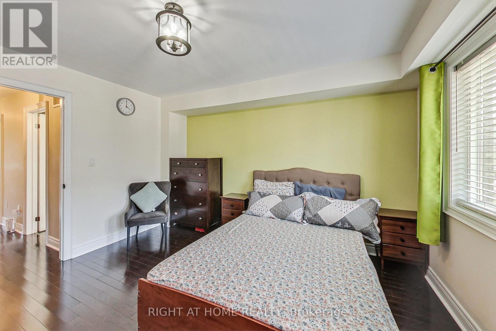 81 Cormier Heights, Toronto (Mimico), Ontario  M8Z 0B6 - Photo 16 - W12192500
