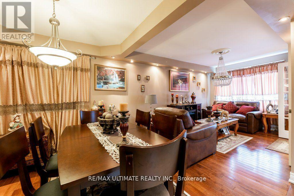 698 Old Weston Road W, Toronto (Keelesdale-Eglinton West), Ontario  M6N 3B8 - Photo 11 - W12192504