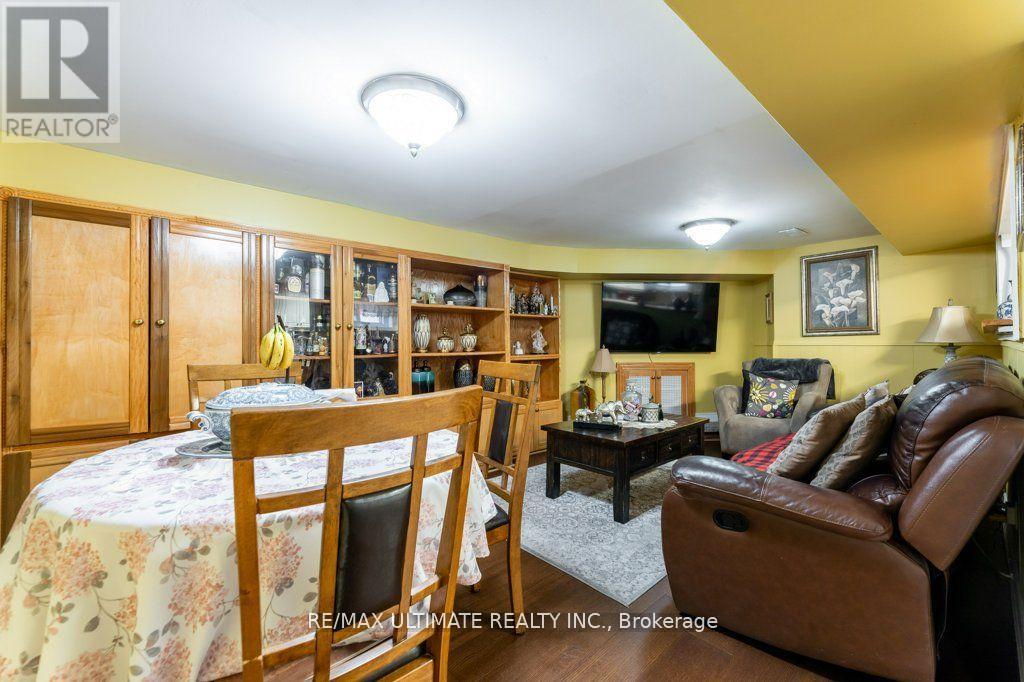698 Old Weston Road W, Toronto, Ontario  M6N 3B8 - Photo 23 - W12192504