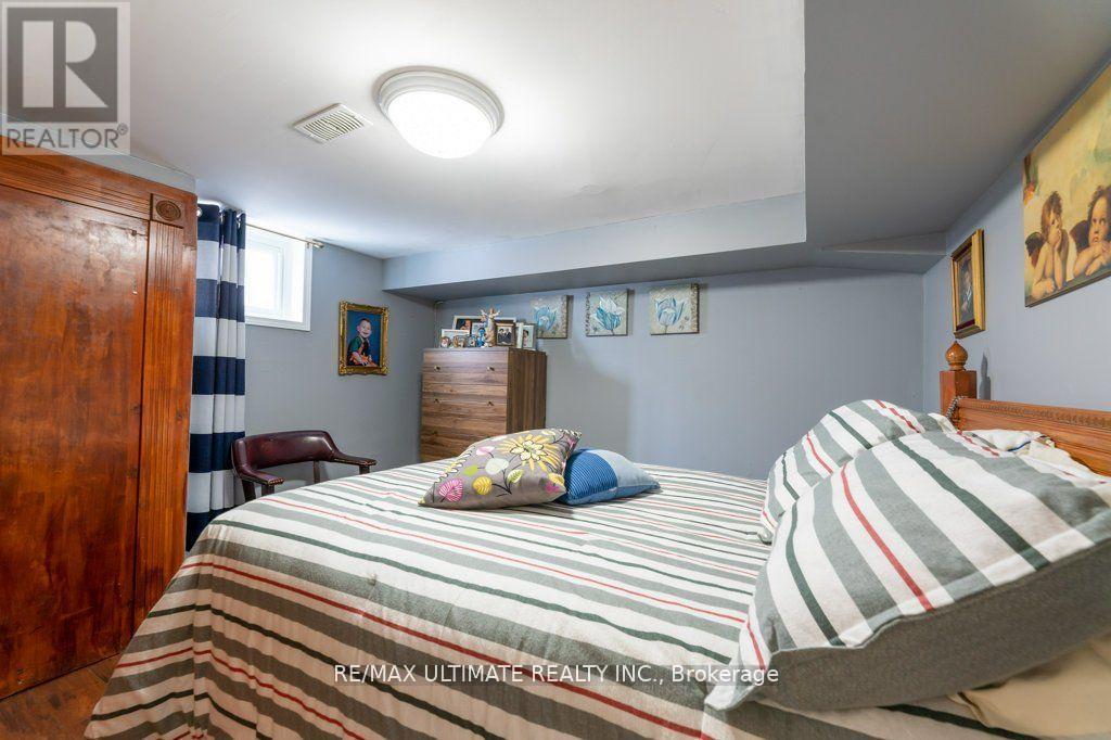 698 Old Weston Road W, Toronto, Ontario  M6N 3B8 - Photo 29 - W12192504