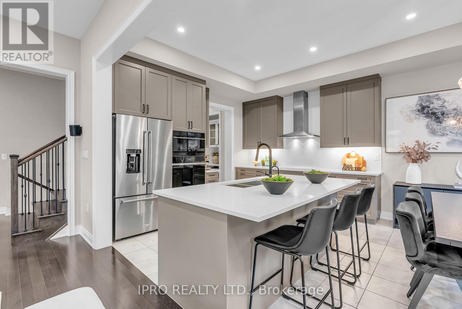 3331 Millicent Avenue, Oakville, Ontario  L6H 0Z8 - Photo 14 - W12191104