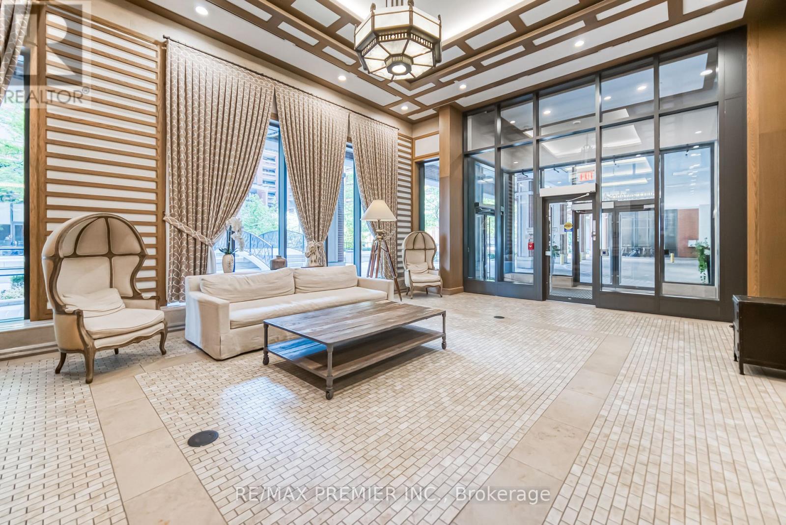 2013 - 800 Lawrence Avenue W, Toronto, Ontario  M6A 0B1 - Photo 4 - W12191624