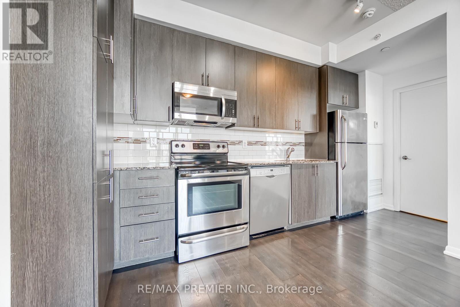 2013 - 800 Lawrence Avenue W, Toronto, Ontario  M6A 0B1 - Photo 10 - W12191624