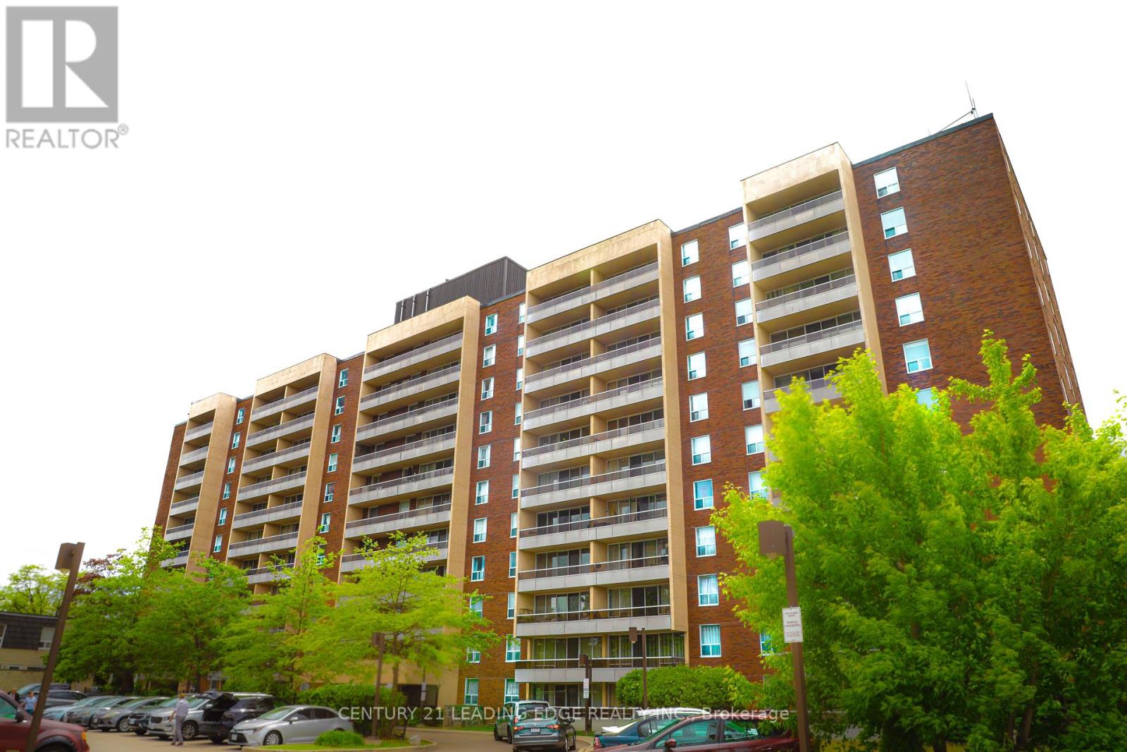 904 - 31 FOUR WINDS DRIVE, Toronto, Ontario