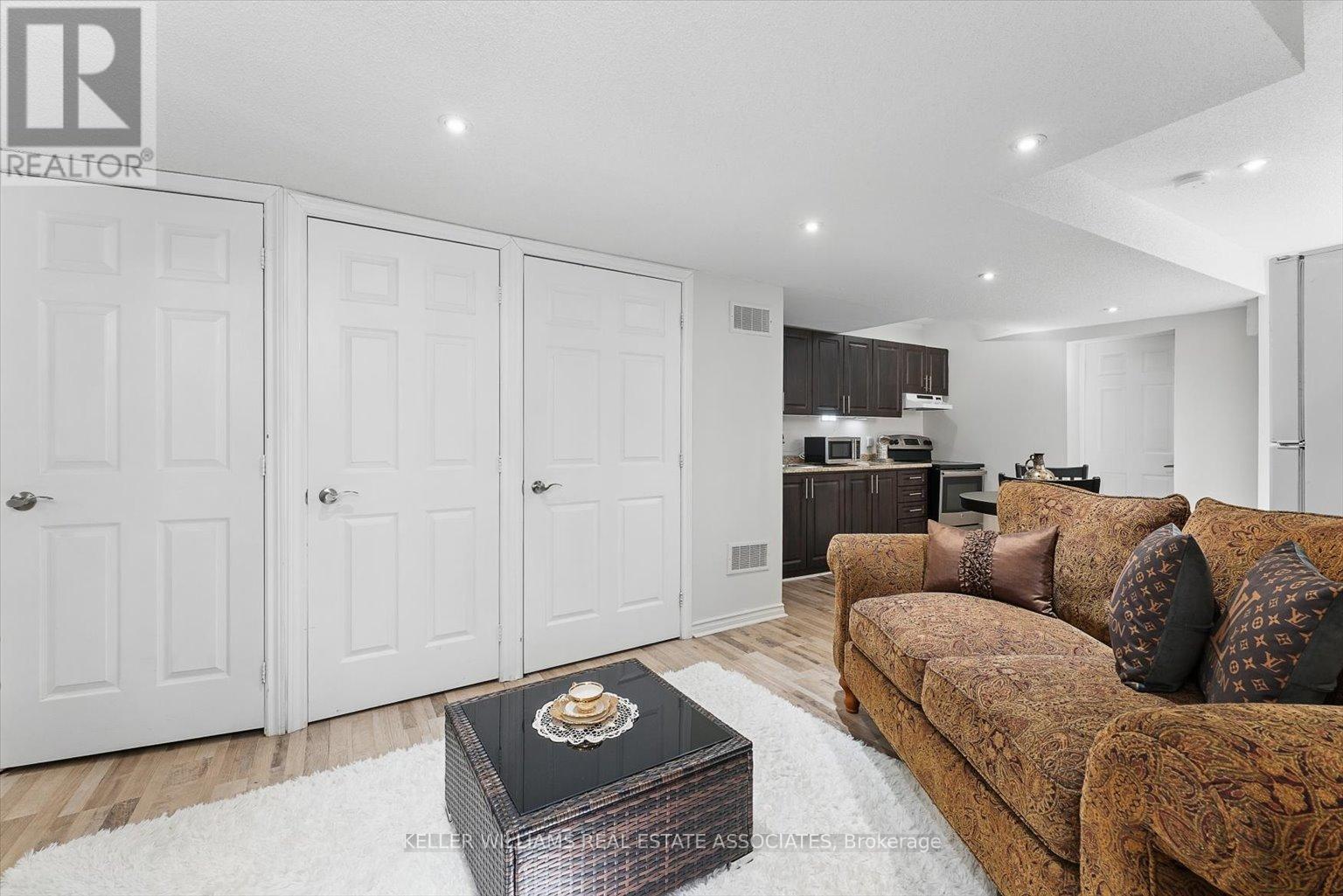 1106 Haig Boulevard, Mississauga, Ontario  L5E 2M5 - Photo 28 - W12192486