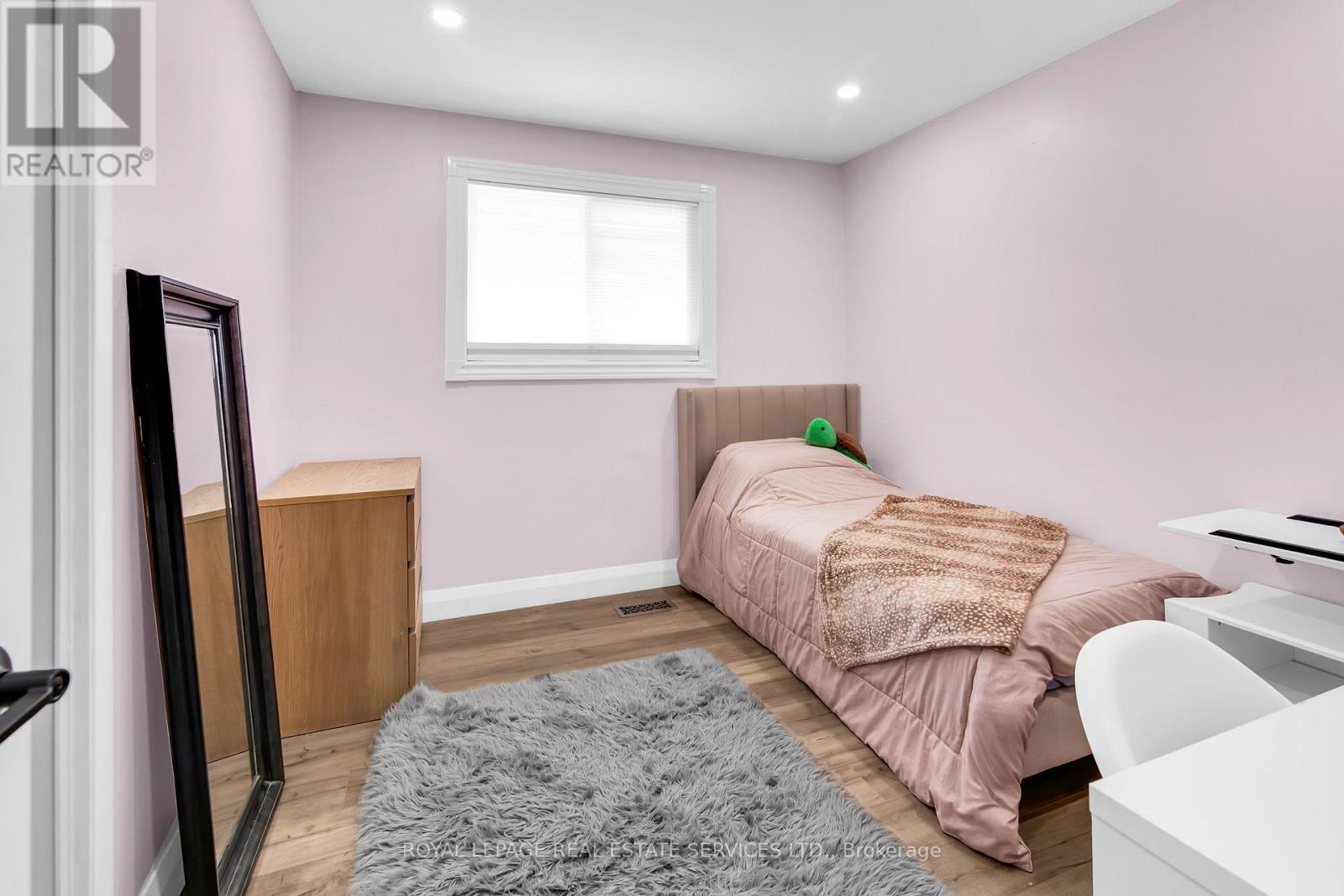 1683 Sherway Drive, Mississauga, Ontario  L4X 1C8 - Photo 9 - W12192521