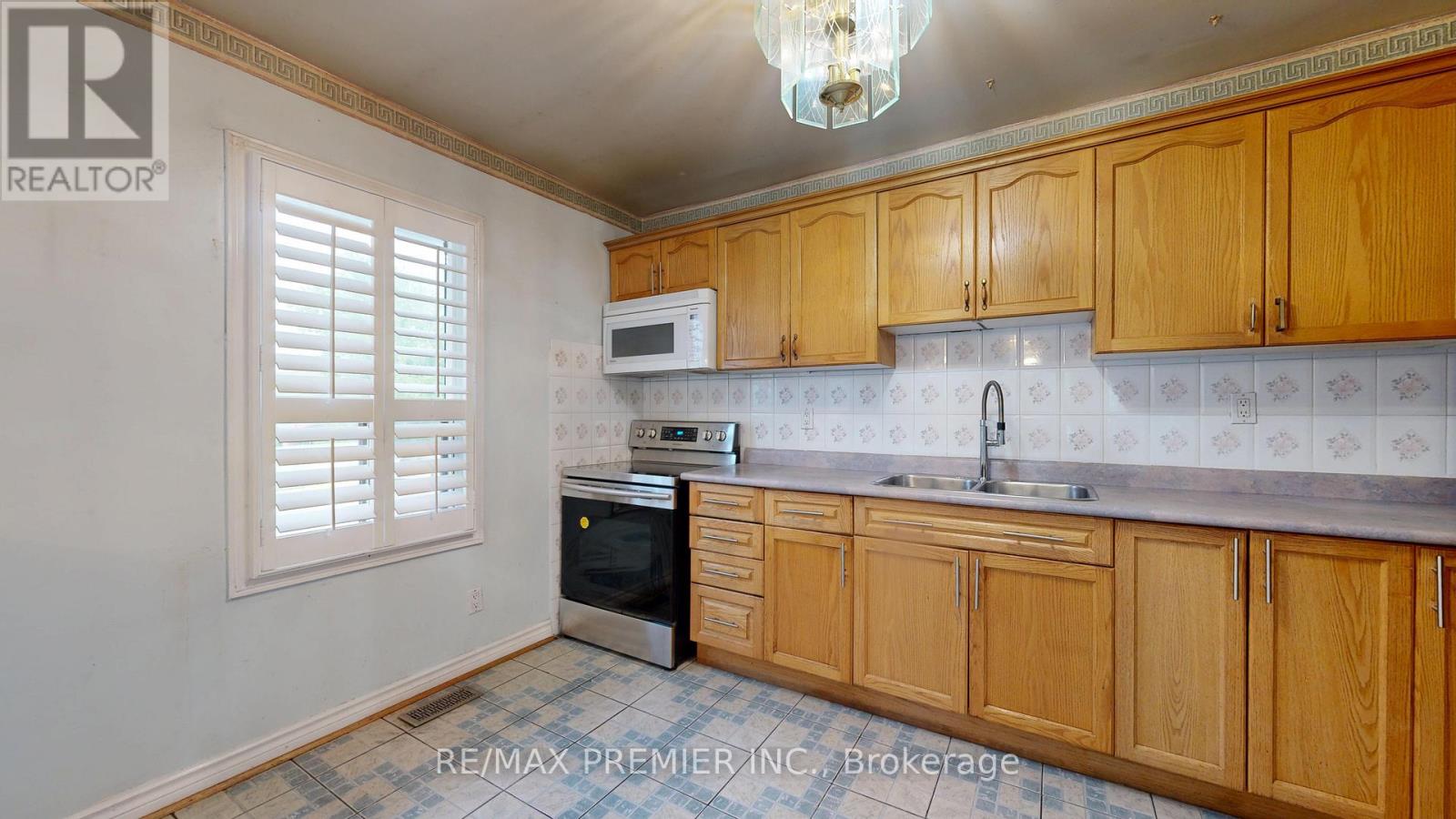 114 Branstone Road, Toronto, Ontario  M6E 4E5 - Photo 14 - W12192465