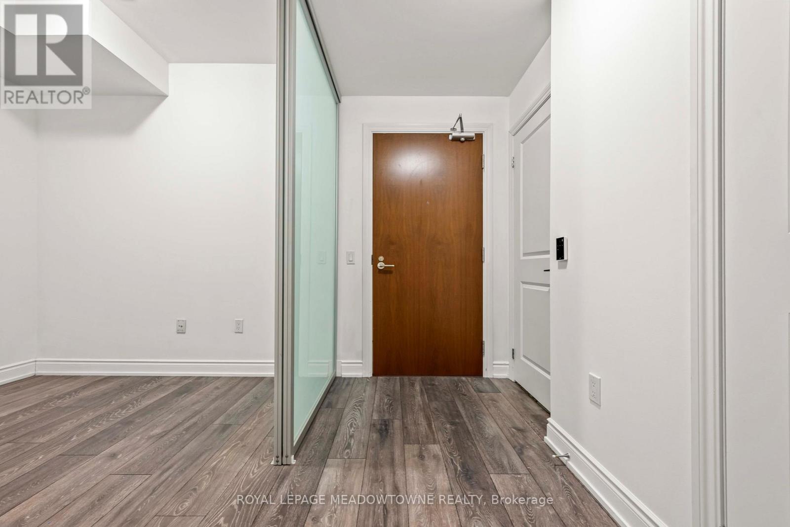 809 - 1050 Main Street E, Milton, Ontario  L9T 9M3 - Photo 2 - W12192532