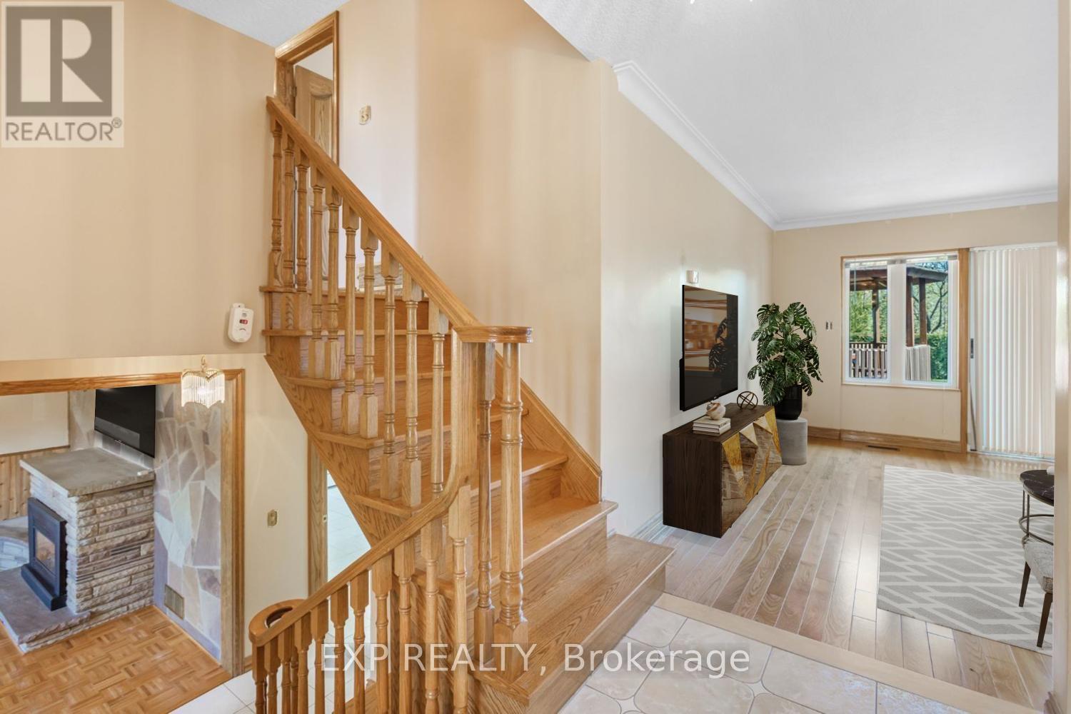 62 Swanhurst Boulevard, Mississauga, Ontario  L5N 1B7 - Photo 21 - W12192597