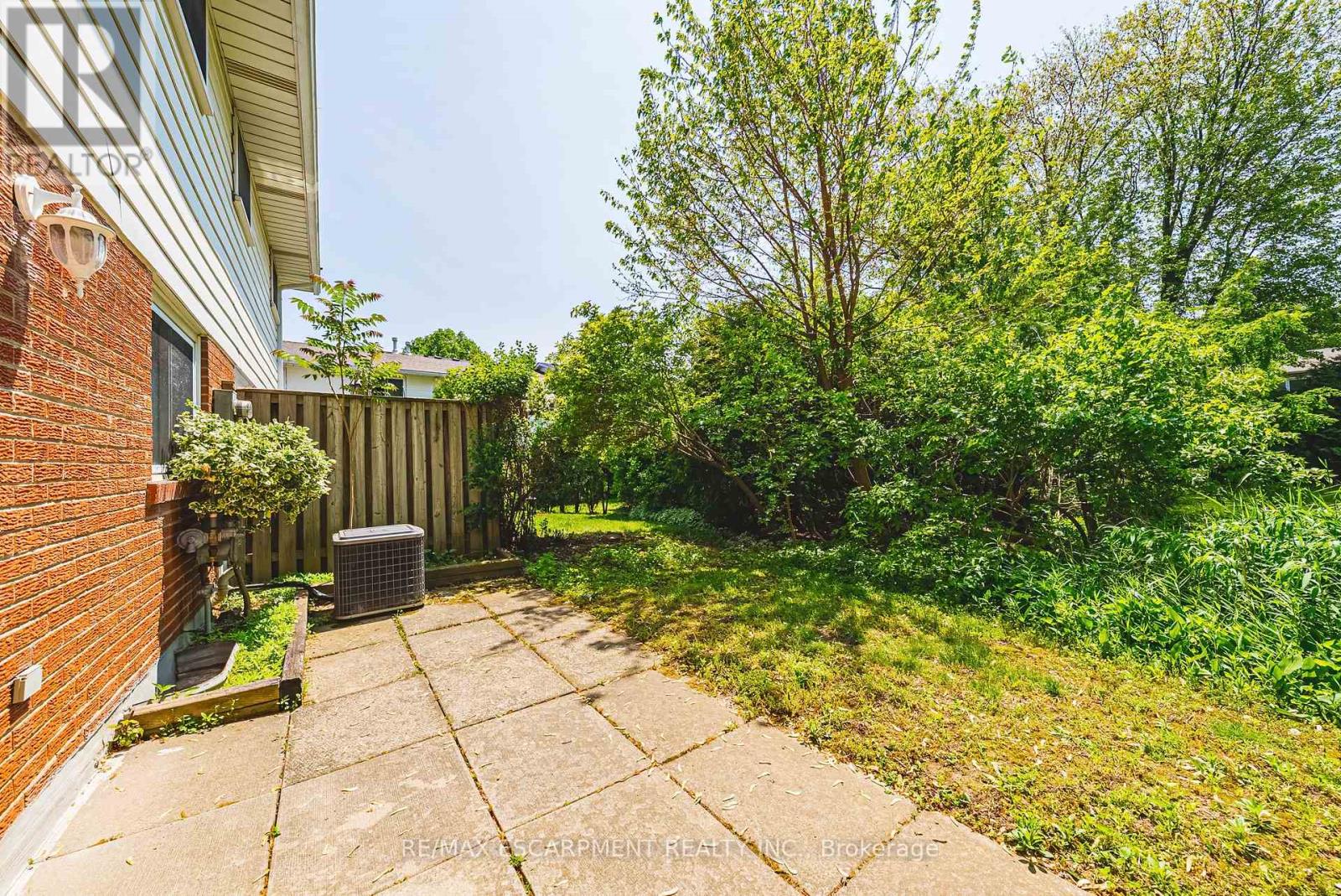 2 - 451 Woodview Road, Burlington, Ontario  L7N 2Z9 - Photo 25 - W12192639