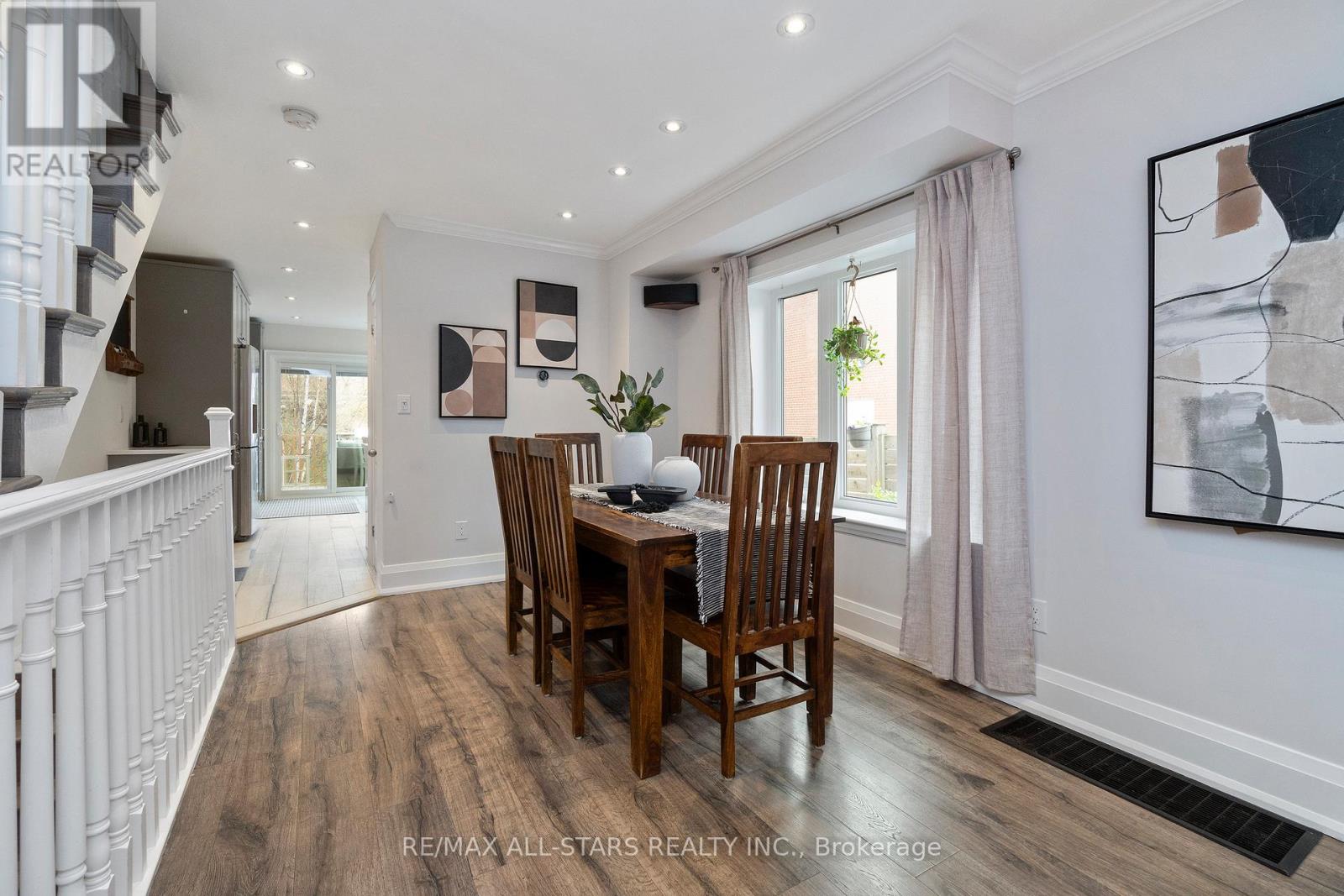 156 Leslie Street, Toronto (South Riverdale), Ontario  M4M 3C7 - Photo 5 - E12134049