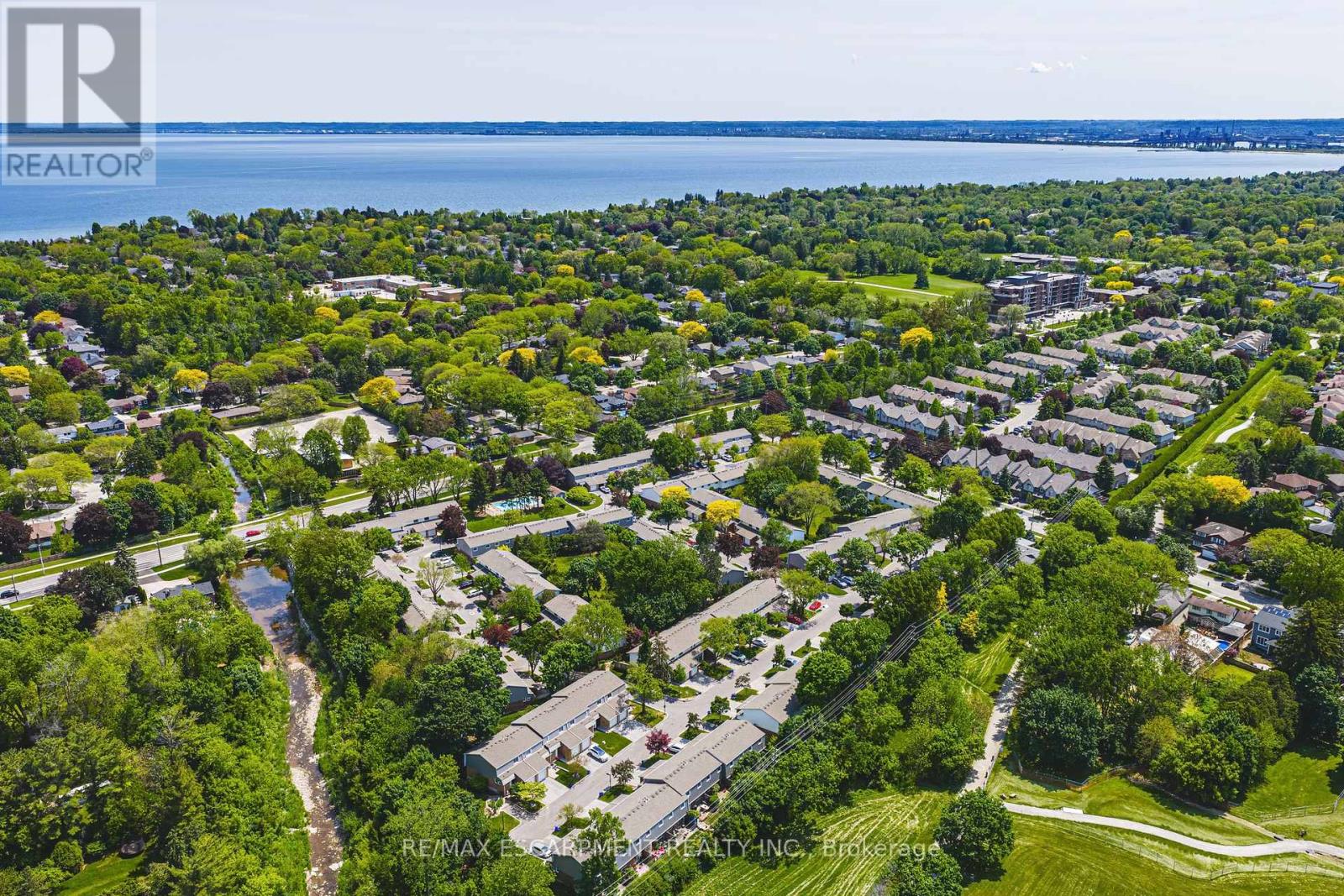 2 - 451 Woodview Road, Burlington, Ontario  L7N 2Z9 - Photo 32 - W12192639