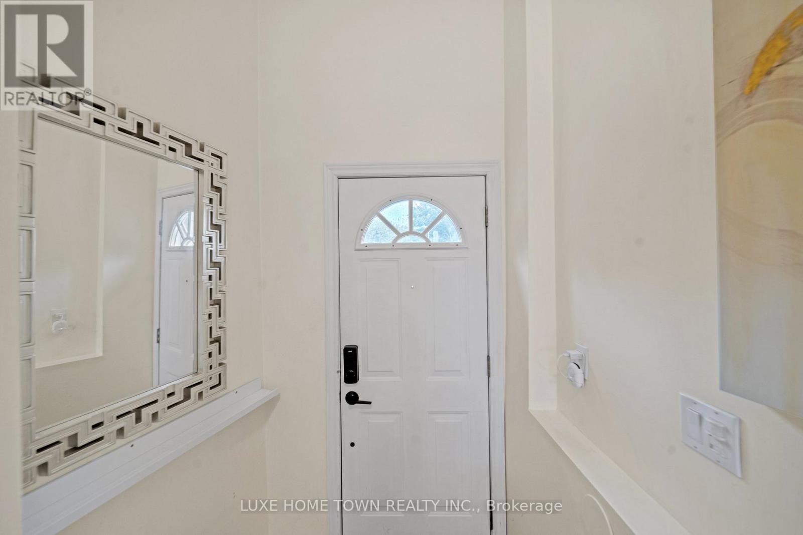 160 - 400 Mississauga Valley Boulevard, Mississauga, Ontario  L5A 3N6 - Photo 5 - W12192632
