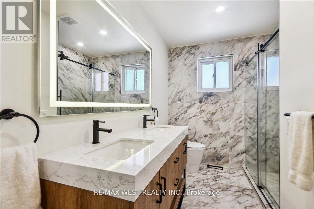 9 Delrosa Court, Toronto, Ontario  M9V 3B4 - Photo 8 - W12192655