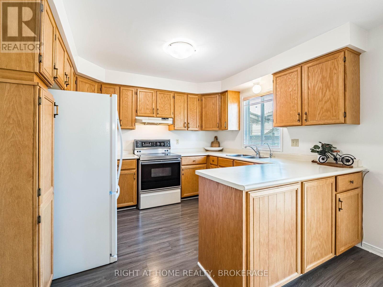 56 Cannon Crescent, Brampton, Ontario  L6Y 4L7 - Photo 16 - W12192678