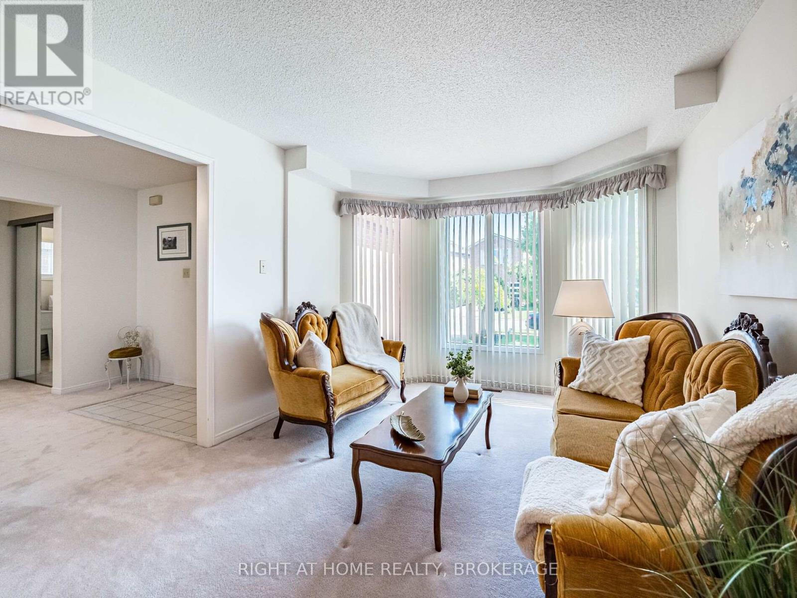 56 Cannon Crescent, Brampton, Ontario  L6Y 4L7 - Photo 10 - W12192678