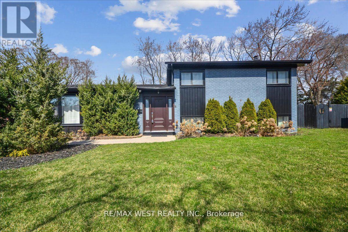 9 Delrosa Court, Toronto, Ontario  M9V 3B4 - Photo 1 - W12192655