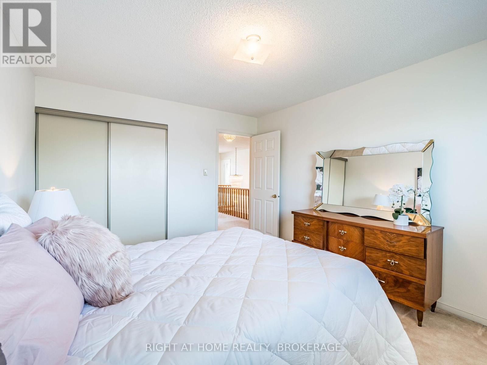 56 Cannon Crescent, Brampton, Ontario  L6Y 4L7 - Photo 29 - W12192678