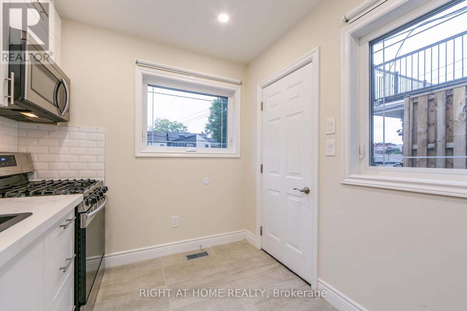 1 - 701 Dupont Street, Toronto, Ontario  M6G 1Z5 - Photo 11 - W12192645