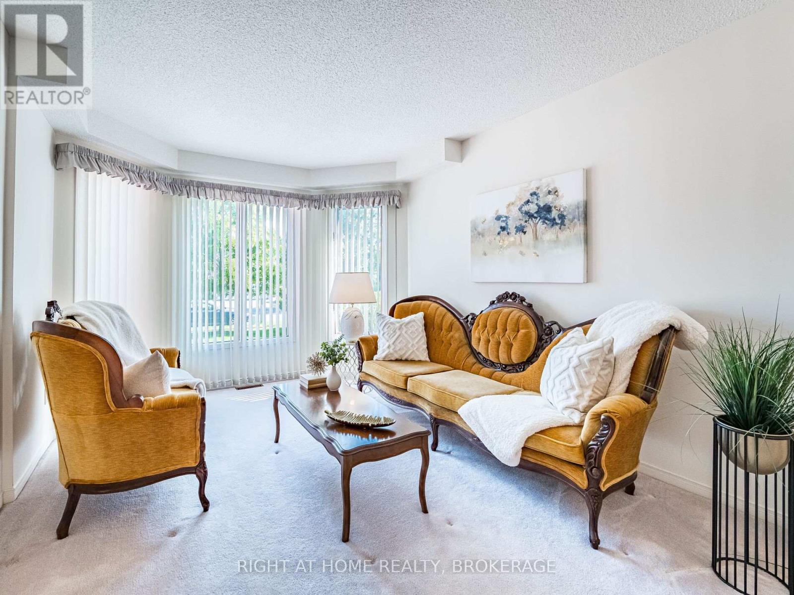 56 Cannon Crescent, Brampton, Ontario  L6Y 4L7 - Photo 9 - W12192678