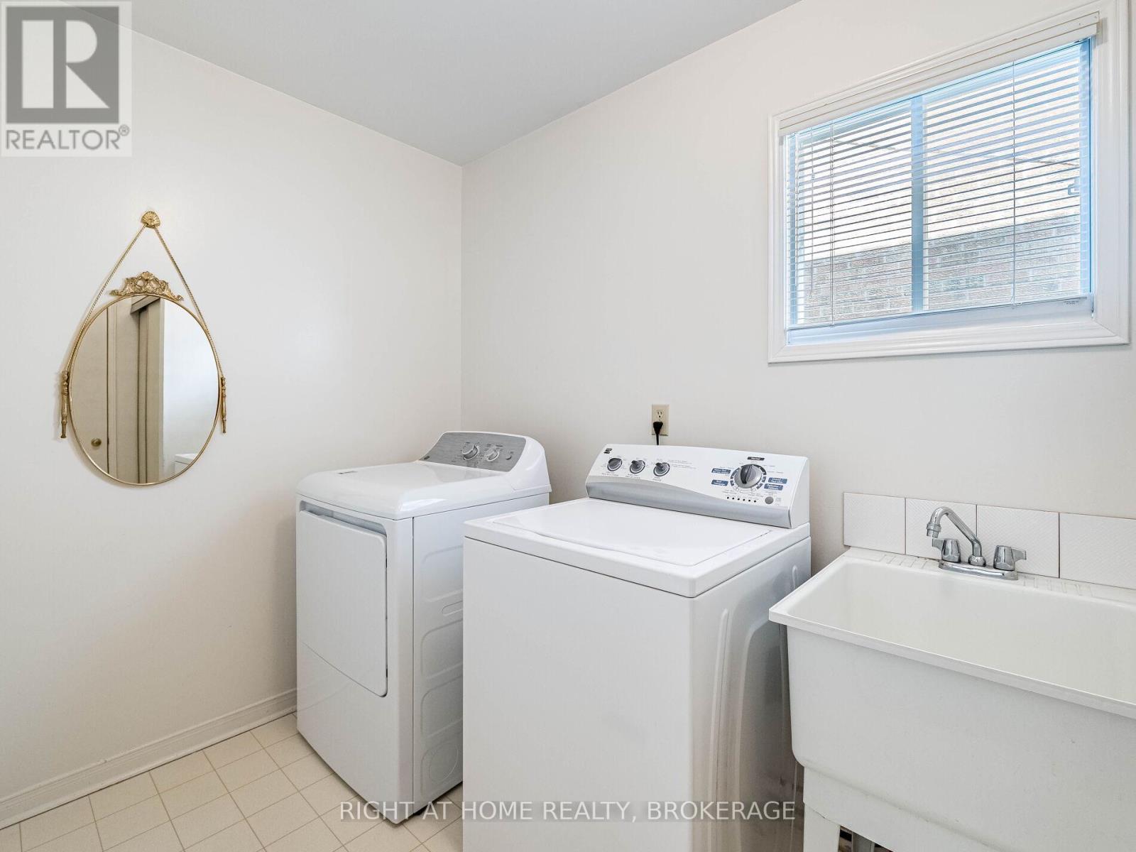 56 Cannon Crescent, Brampton, Ontario  L6Y 4L7 - Photo 8 - W12192678