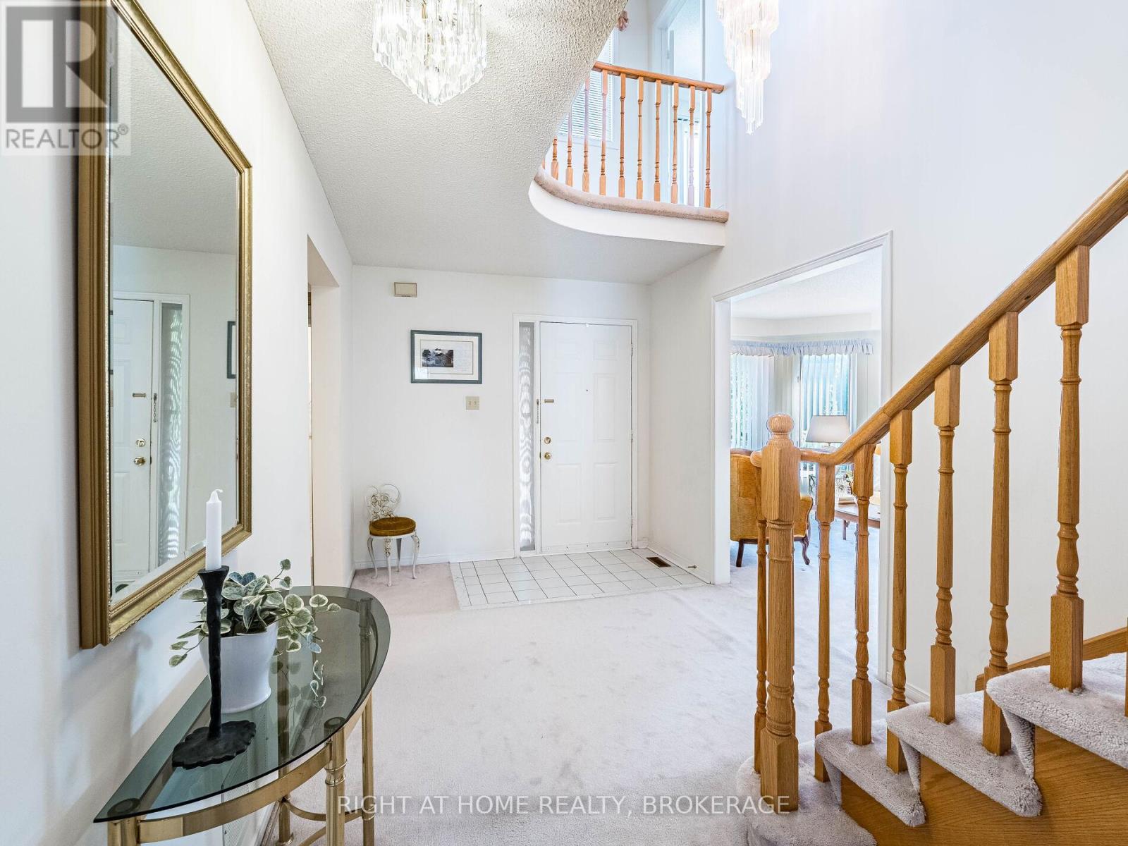 56 Cannon Crescent, Brampton, Ontario  L6Y 4L7 - Photo 6 - W12192678