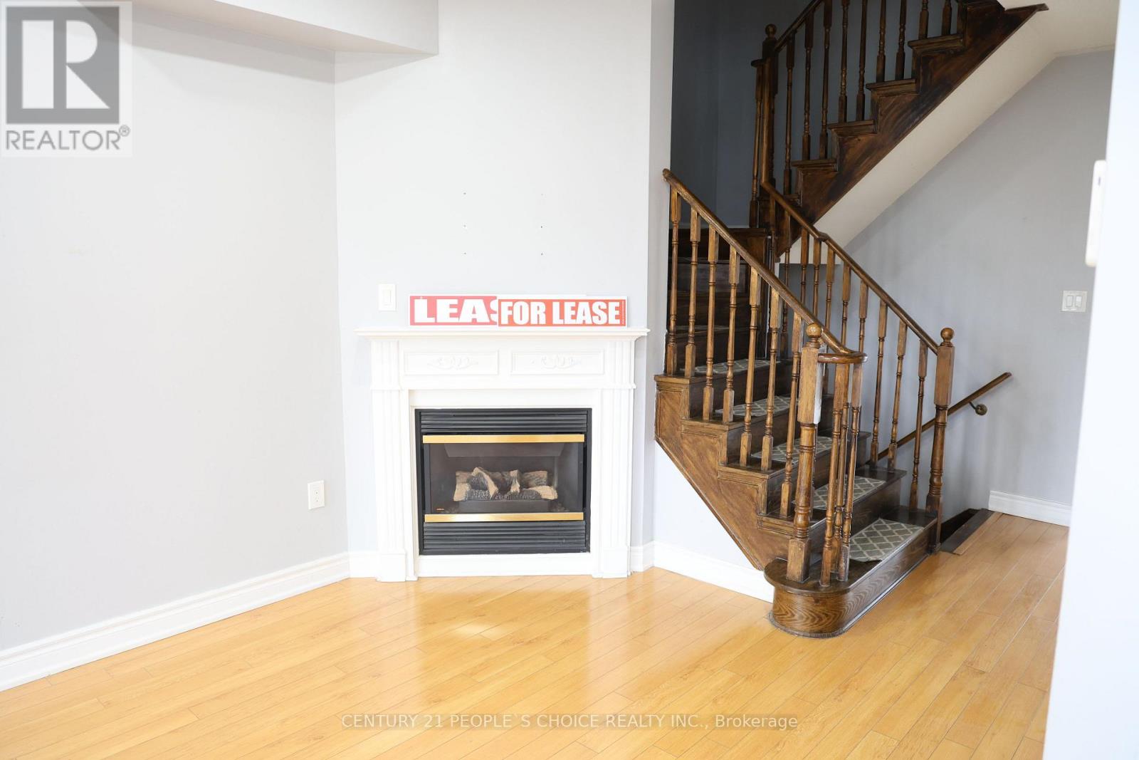 43 Beachsurf Road, Brampton, Ontario  L6R 2R4 - Photo 6 - W12192687