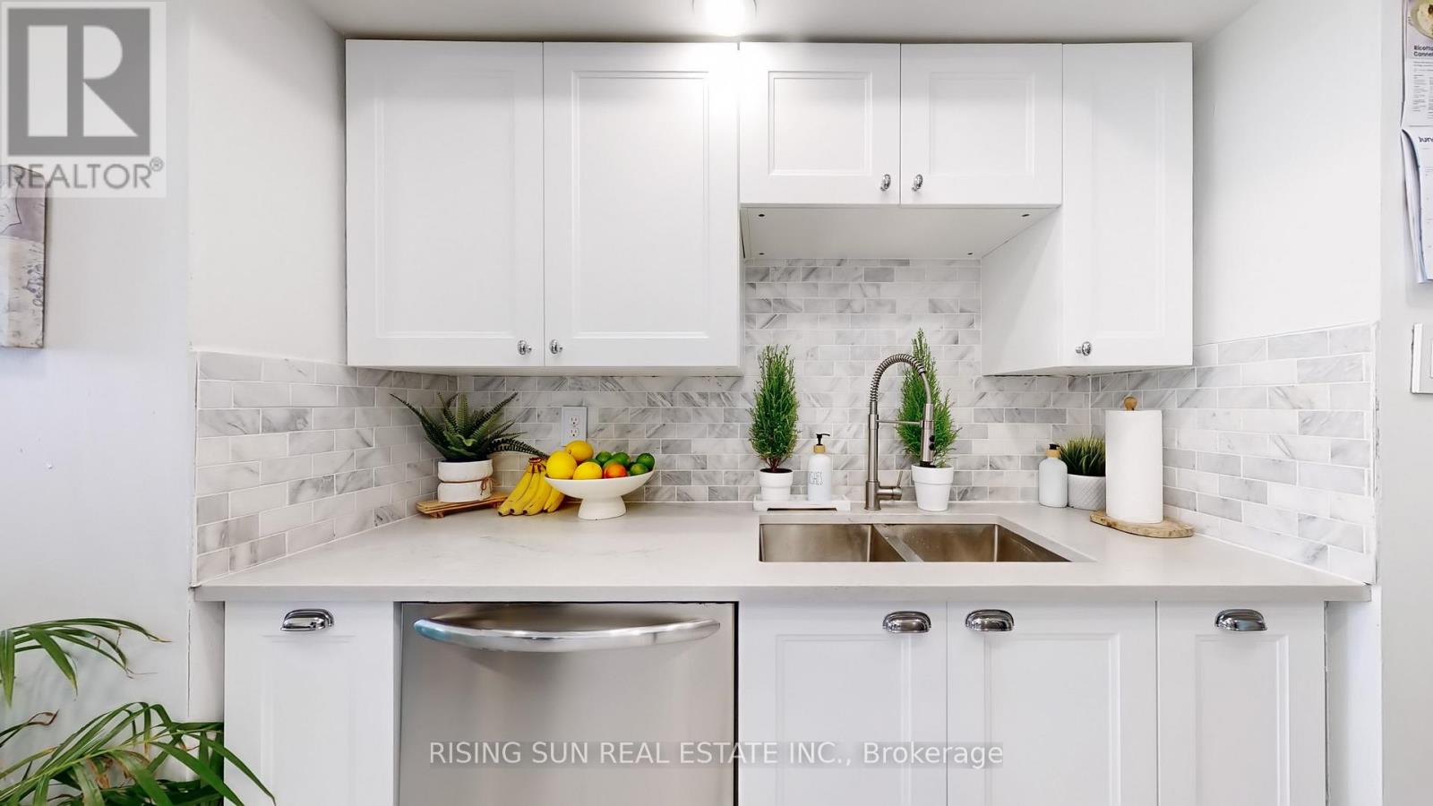 1810 - 5 Rowntree Road, Toronto (Mount Olive-Silverstone-Jamestown), Ontario  M9V 5G9 - Photo 6 - W12192706