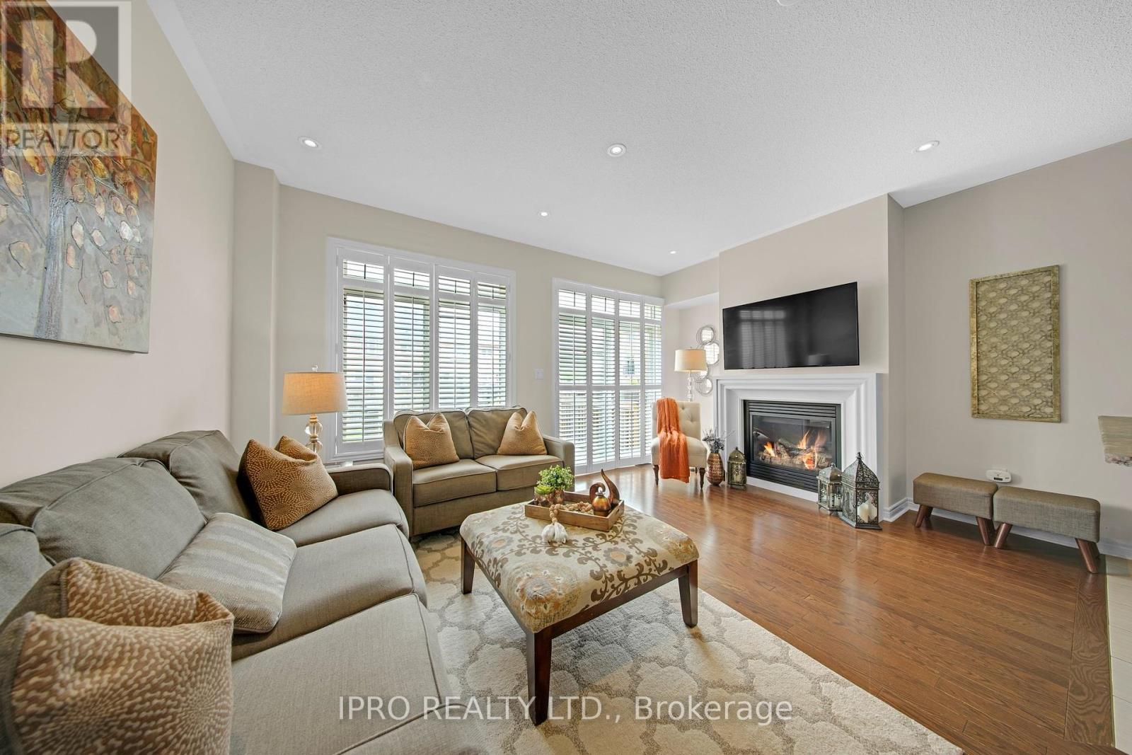 51 Lorenzo Circle, Brampton, Ontario  L6R 3N4 - Photo 12 - W12192743