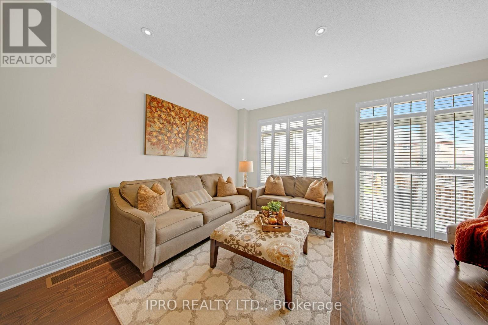 51 Lorenzo Circle, Brampton, Ontario  L6R 3N4 - Photo 11 - W12192743