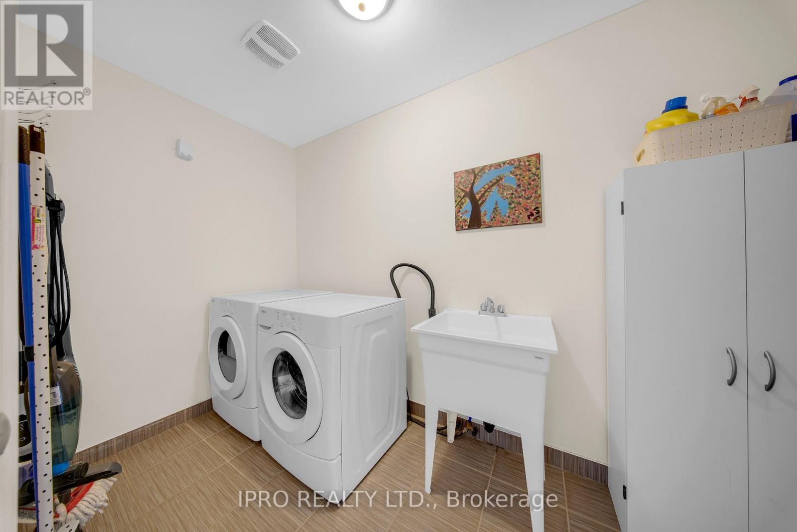 51 Lorenzo Circle, Brampton, Ontario  L6R 3N4 - Photo 28 - W12192743