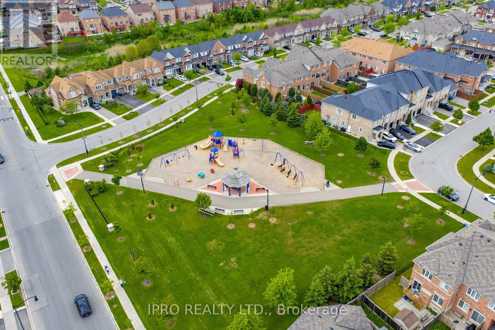 51 Lorenzo Circle, Brampton, Ontario  L6R 3N4 - Photo 37 - W12192743