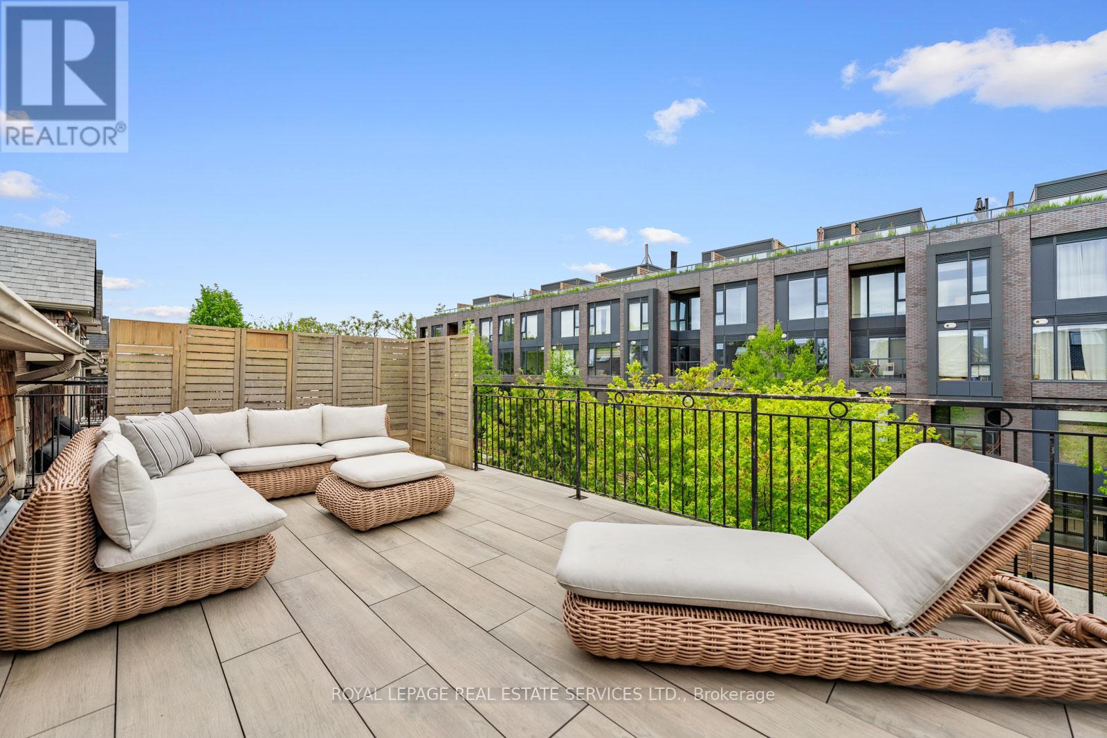 14 Lukow Terrace, Toronto, Ontario  M6R 3B8 - Photo 31 - W12192760