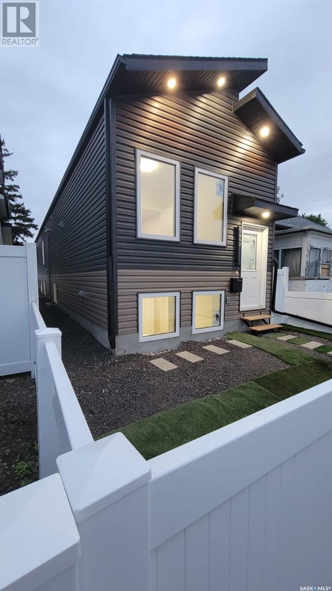 Property at 1652 Montreal STREET image 2