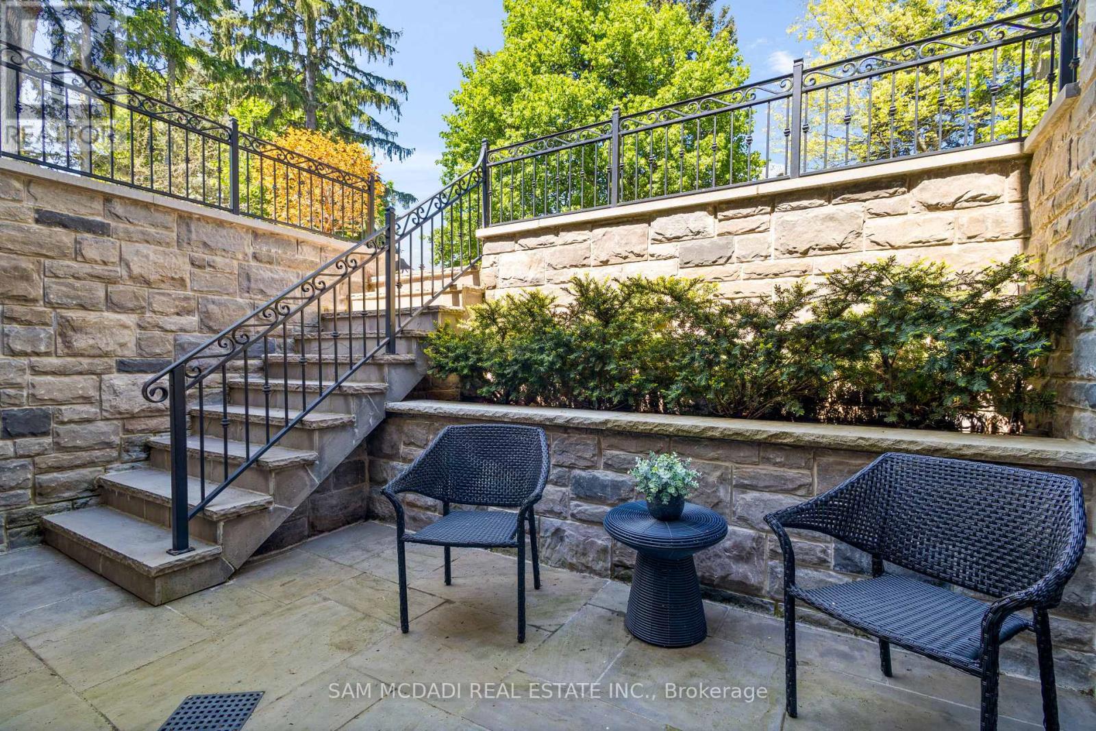 539 Old Poplar Row, Mississauga (Clarkson), Ontario  L5J 2N9 - Photo 41 - W12192776