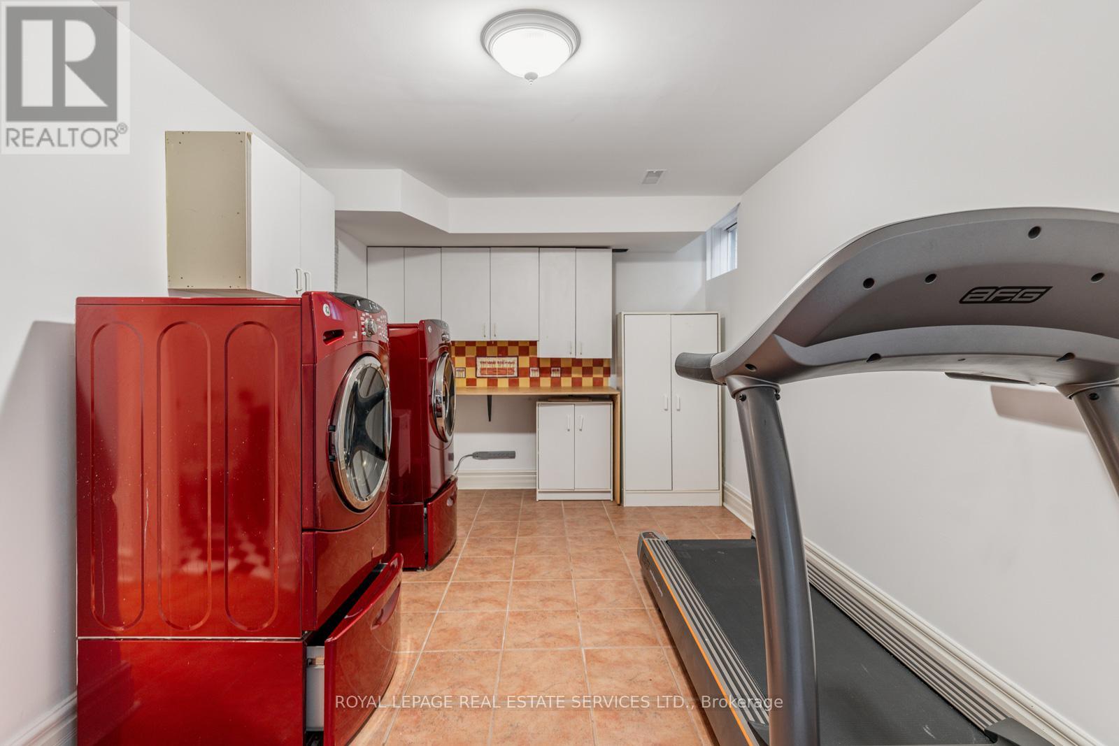 14 Lukow Terrace, Toronto, Ontario  M6R 3B8 - Photo 44 - W12192760