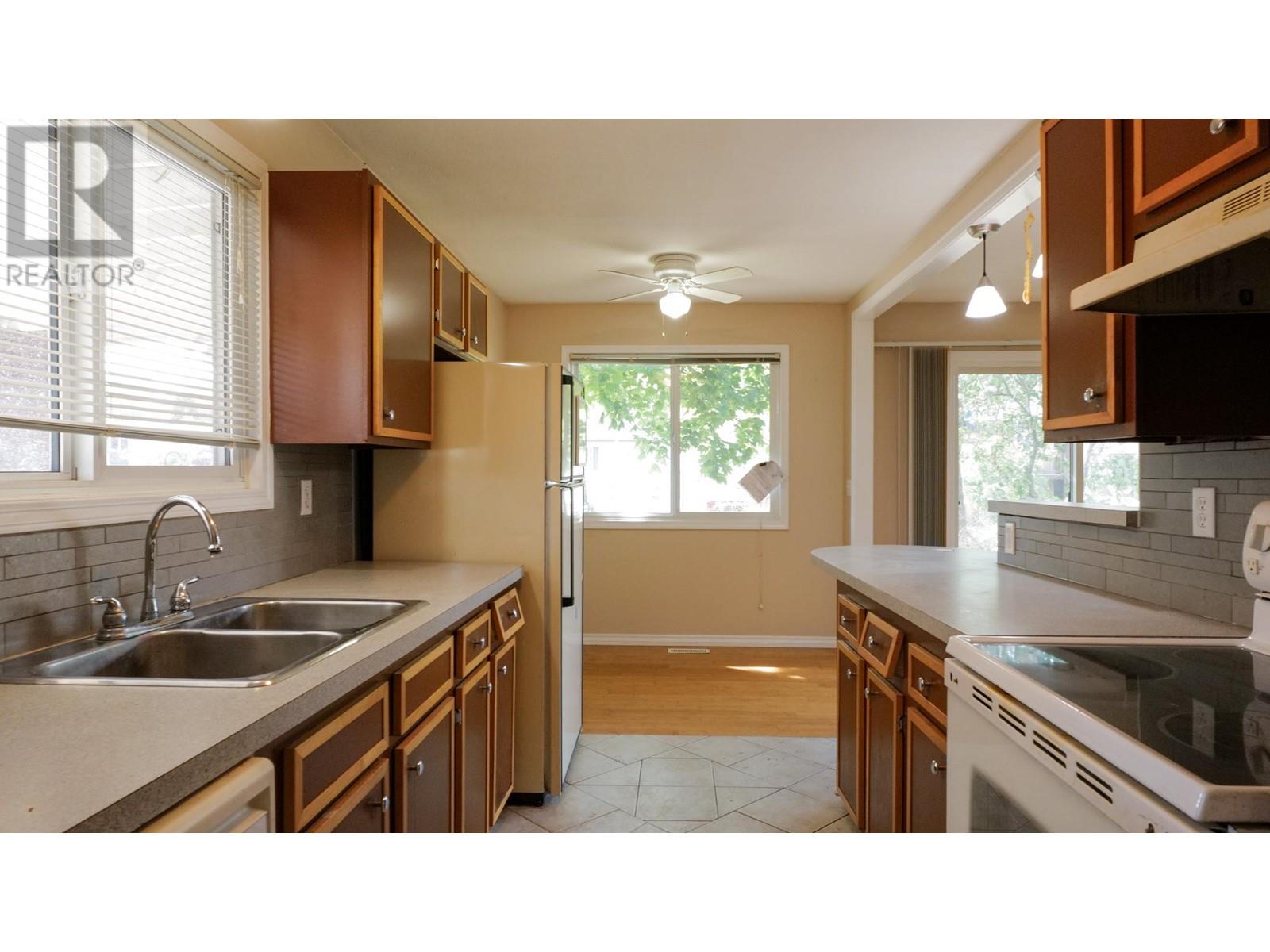 1701 45th Street, Vernon, British Columbia  V1T 7P9 - Photo 11 - 10342730
