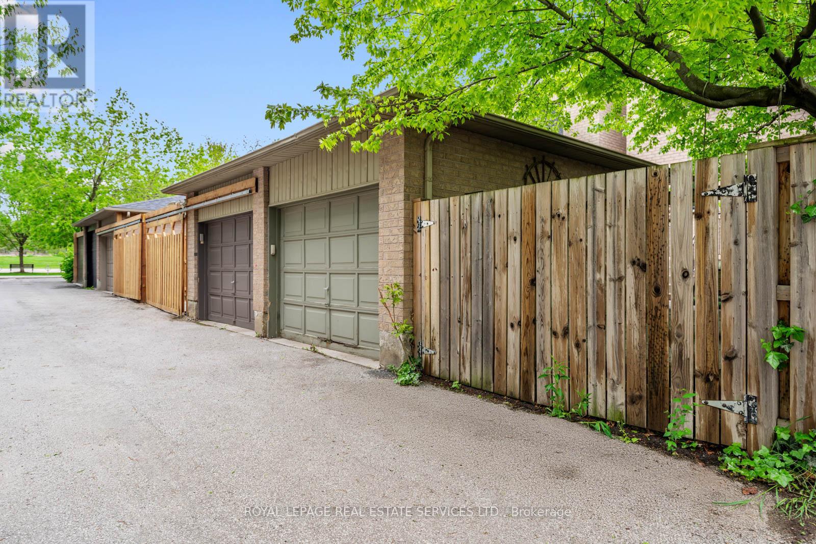 14 Lukow Terrace, Toronto, Ontario  M6R 3B8 - Photo 48 - W12192760