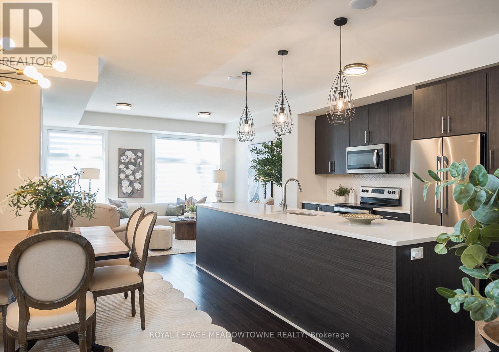 2476 Badger Crescent, Oakville, Ontario  L6M 5M1 - Photo 8 - W12192825