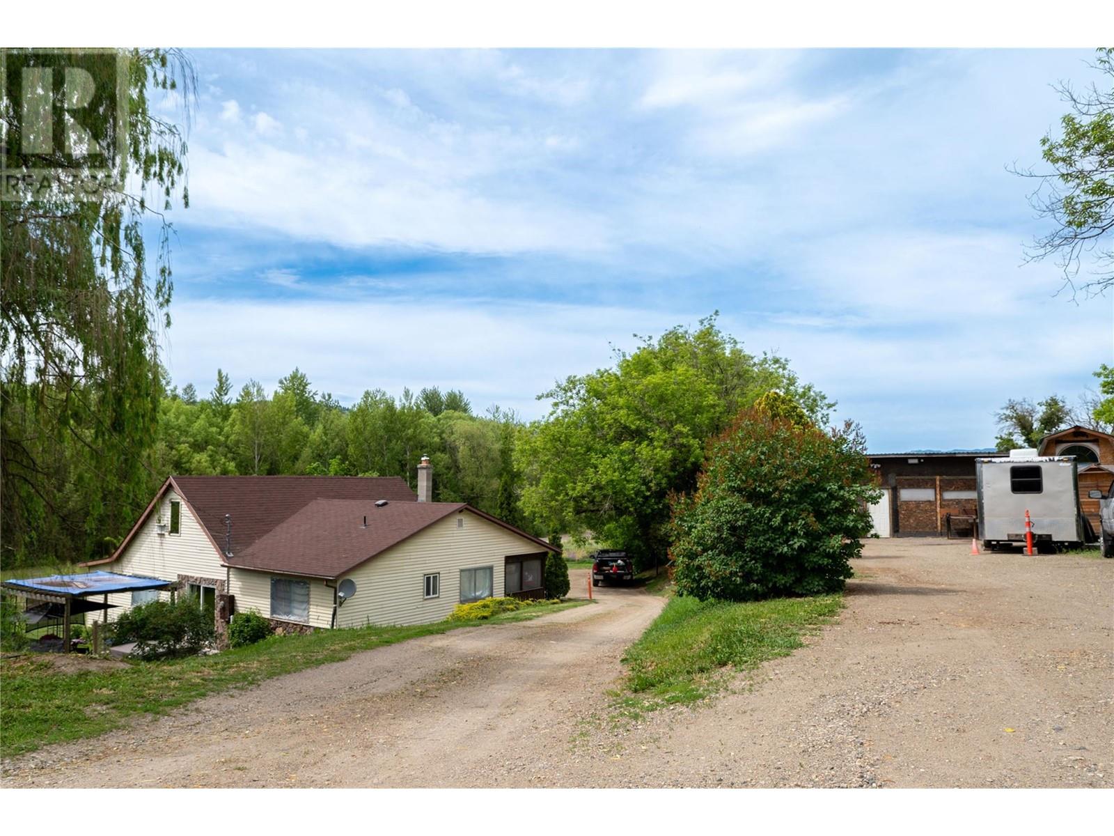 5902 Pleasant Valley Road, Vernon, British Columbia  V1B 3L6 - Photo 11 - 10350508