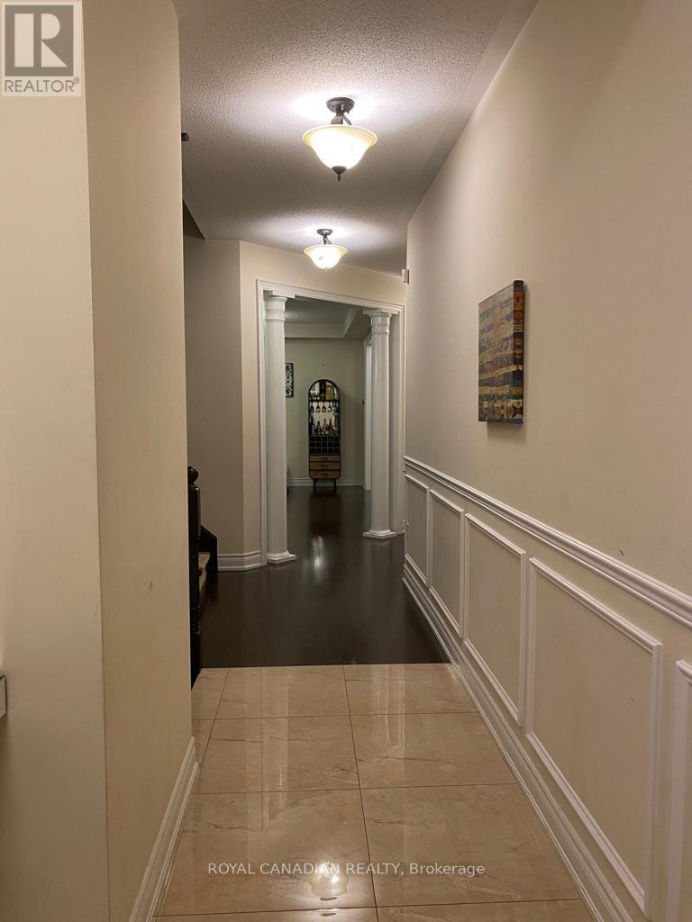 Upper - 4 Idaho Road, Brampton, Ontario  L6P 3P2 - Photo 2 - W12192870